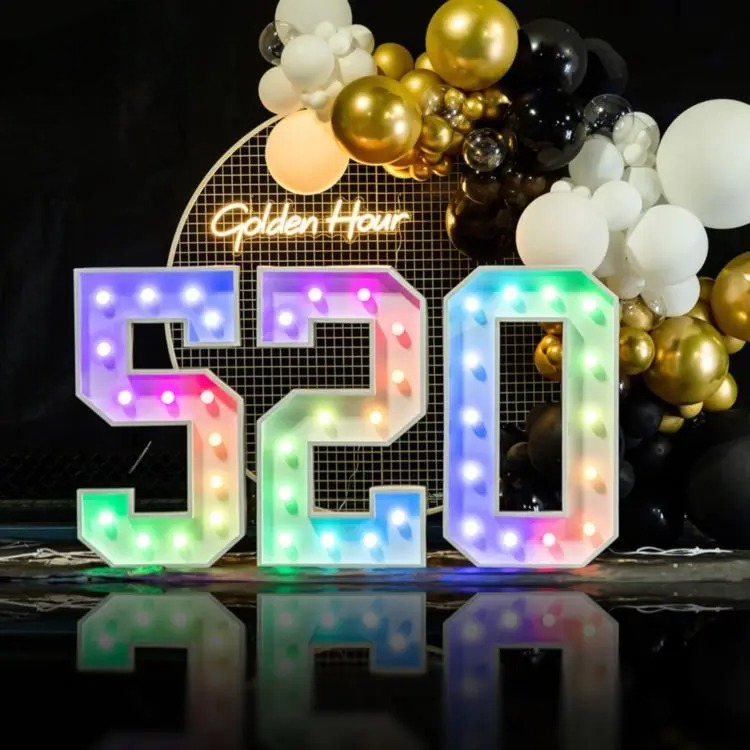 حروف مضيئة احترافية بتقنية LED - مراجعة Light Up Letters Marquee وسعره