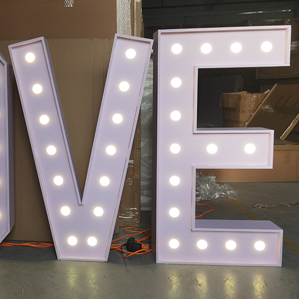 سرادق تضيء الحرف أرقام LED 4ft - مراجعة Light Up Letters Marquee وسعره