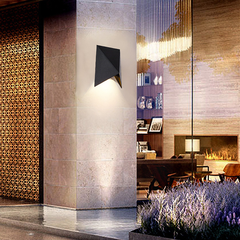 مصابيح حائط LED خارجية مقاومة  - مراجعة Decor Lighting Cy وسعره