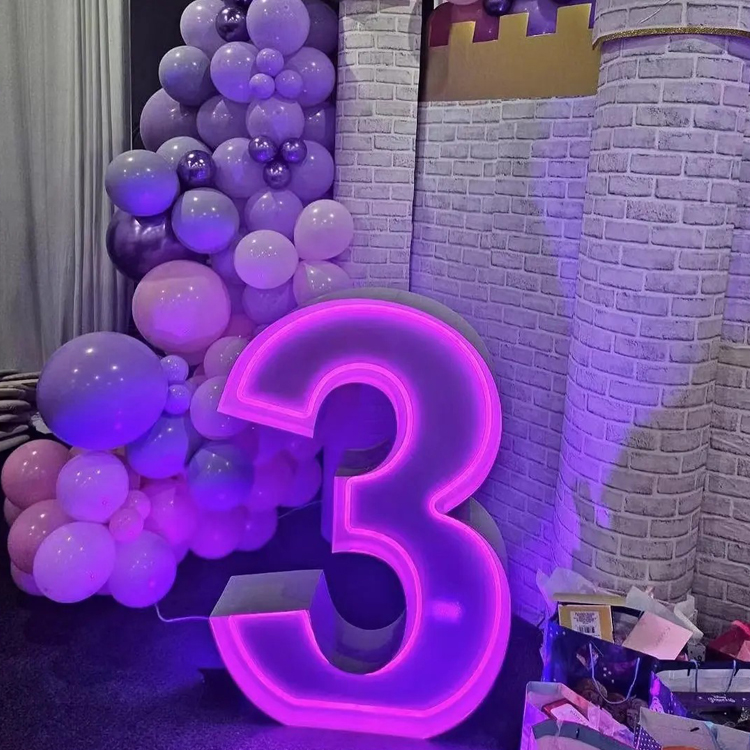 صمام ثنائي باعث للضوء RGB نيون - مراجعة Light Up Letters Marquee وسعره